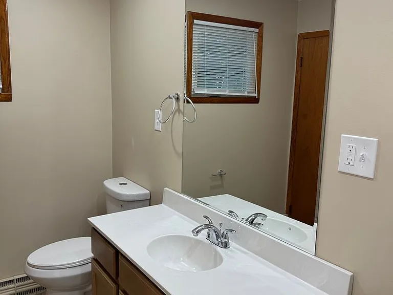 1035 Ridge Ave — Photo 32
