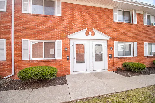 4715 Bennett #15