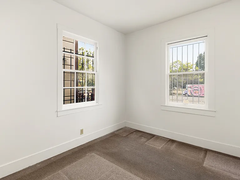 811 W Grand Ave #A — Photo 13