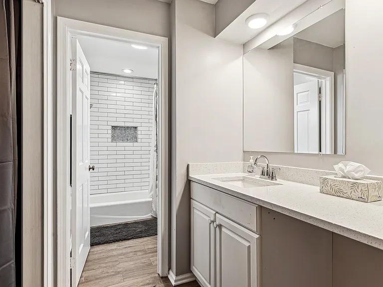 8951 Skokie Blvd #3 — Photo 8