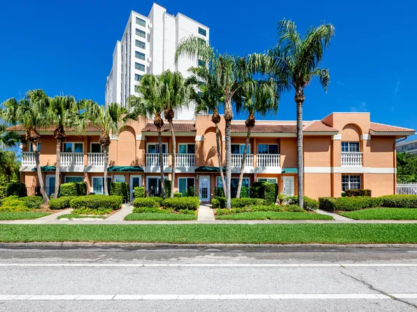 920 N Shore Dr NE, Saint Petersburg, FL 33701