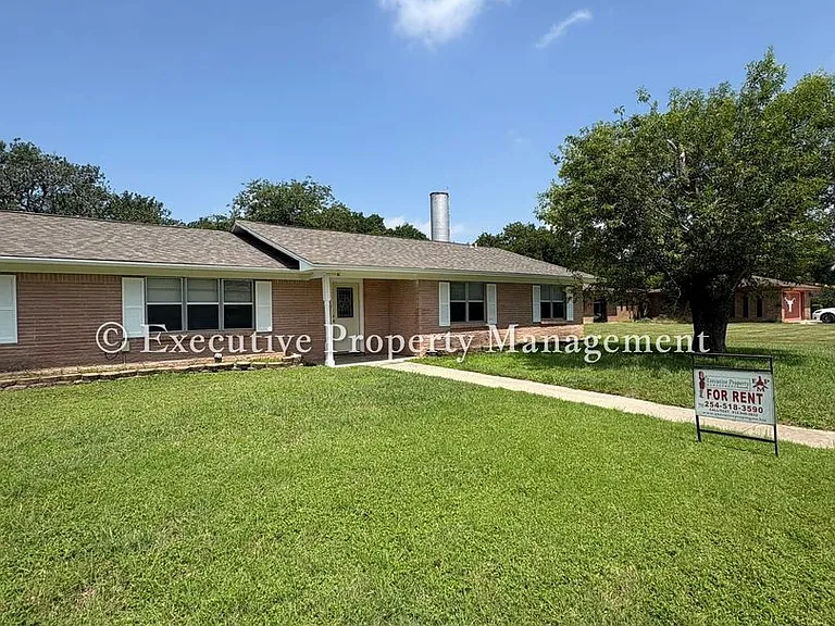 616 Cedar Dr — Photo 1