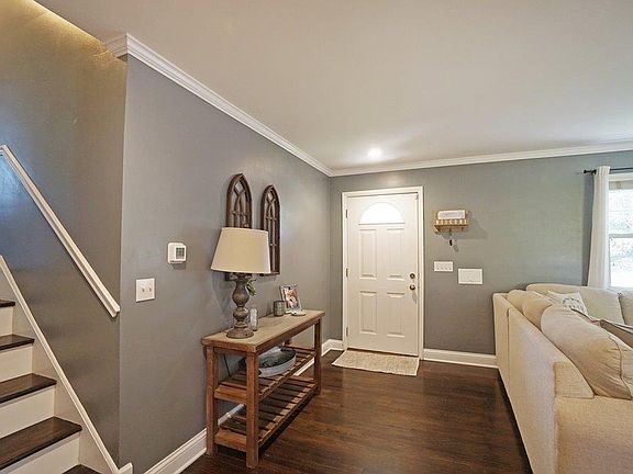4th image of 1222 Meriweather Ave