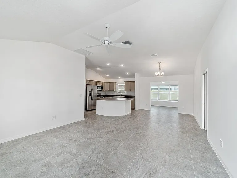 1412 Summerlin St — Photo 23