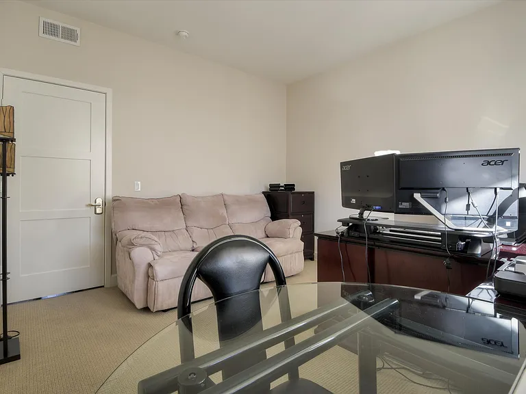 4820 Bellflower Ave #403 — Photo 34