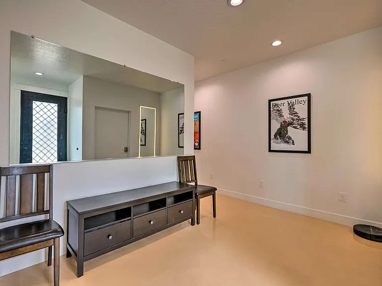 2324 S Green St #U3 — Photo 15