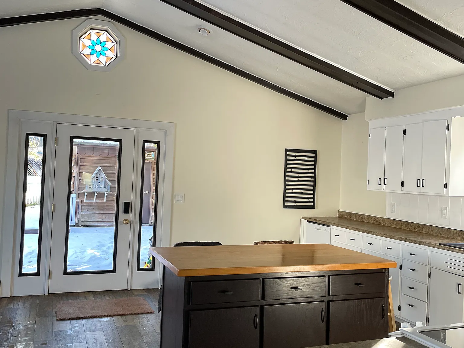 2 bed, 1300 sqft, $1,075 — Photo 2