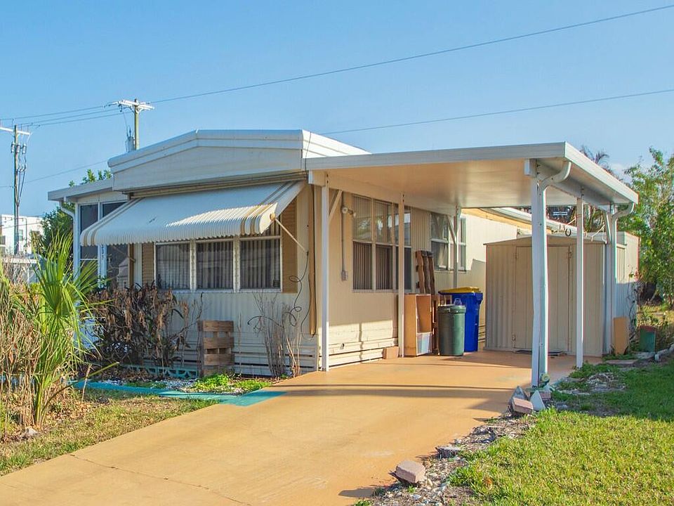 1st image of 335 NE Tropicalia Lane