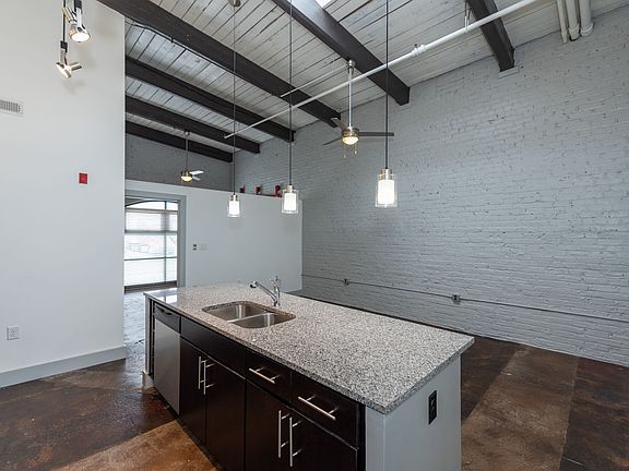 4th image of 3408 Moore St APT 304