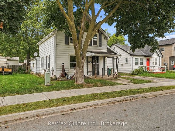 2nd image of 26 Strachan St