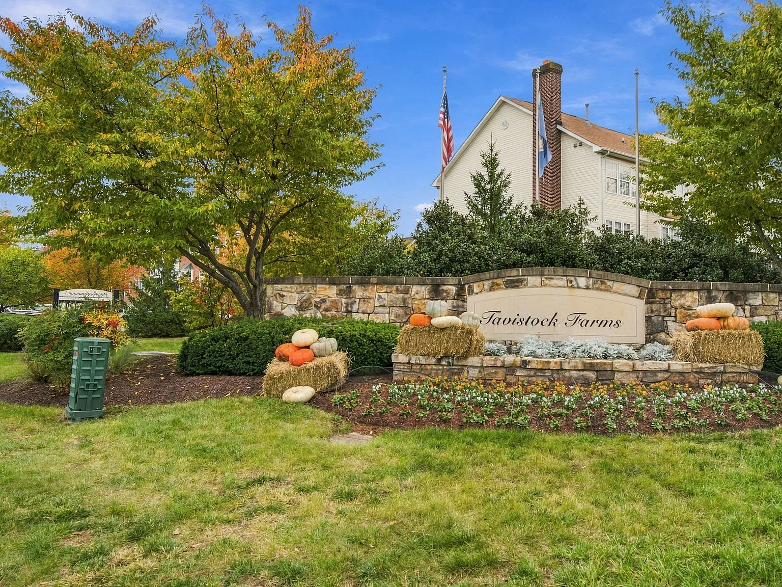4 bed, 3.5 bath, 1864 sqft, $3,500 — Photo 3