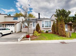 39 Lucas Ln #16, Ajax, ON L1S3P7