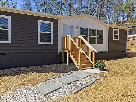 3rd image of 7265 Schaad Rd