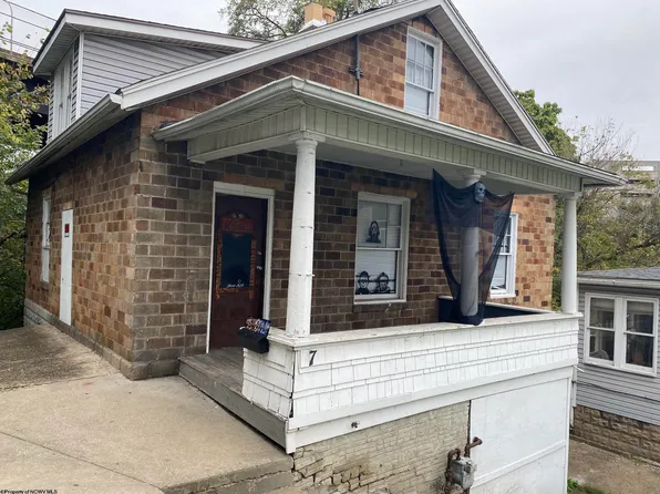 7 Pietro Ct, Morgantown, WV 26501