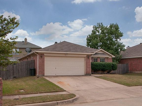 3rd image of 1130 Greenview Ln