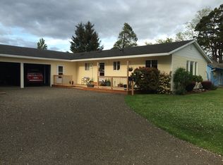 1602 11th St, Tillamook, OR 97141