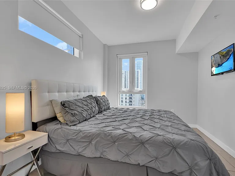 321 NE 26th St #816 — Photo 8