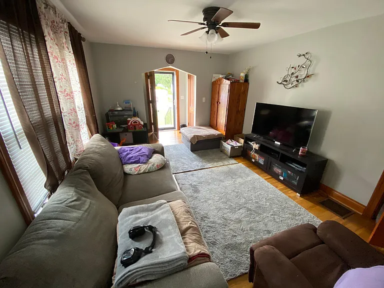 122 E Francis Ave — Photo 17