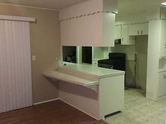 4th image of 40431 Clark Dr