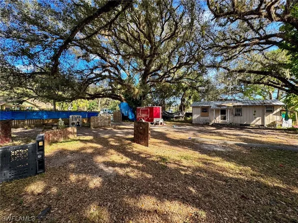 179 E Yeomans Ave, Labelle, FL 33935