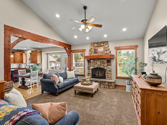 3rd image of 1062 E 350 S