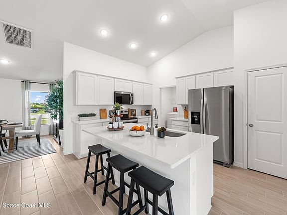 5th image of 1250 Schayler St SW