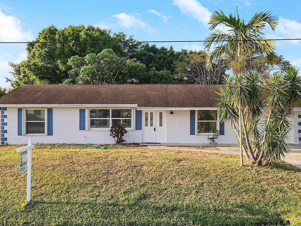 1st image of 1282 SE Petunia Ave