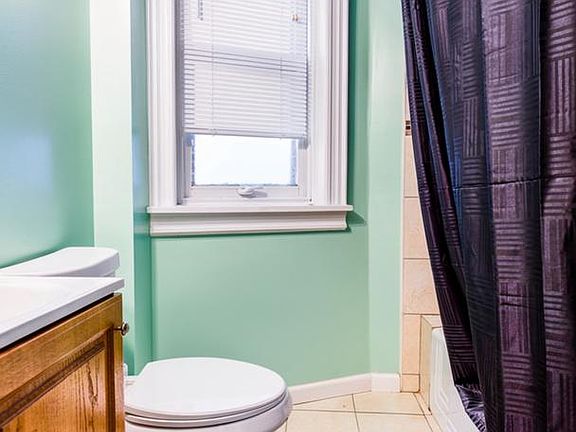 3rd image of 707 S 52nd St