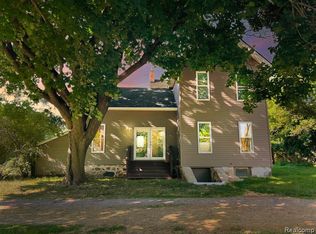 8051 Coyle Rd, Whitmore Lake, MI 48189