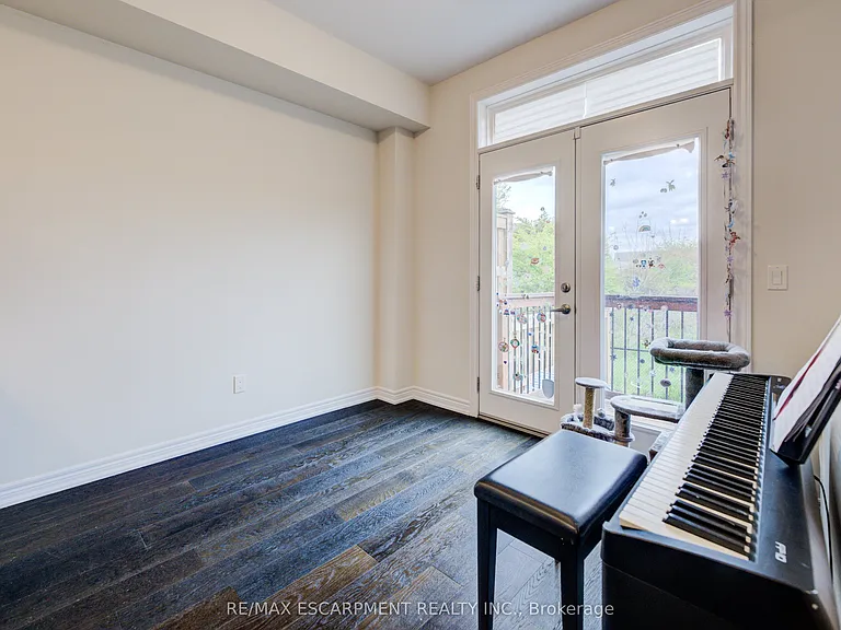 3352 Stalybridge Dr — Photo 17