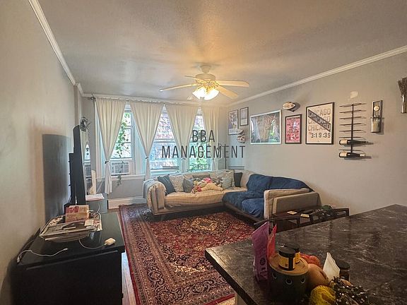 2nd image of 98 Strathmore Rd APT 5