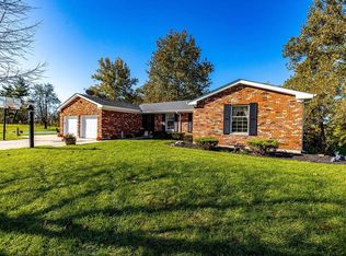 3290 California Rd, Okeana, OH 45053