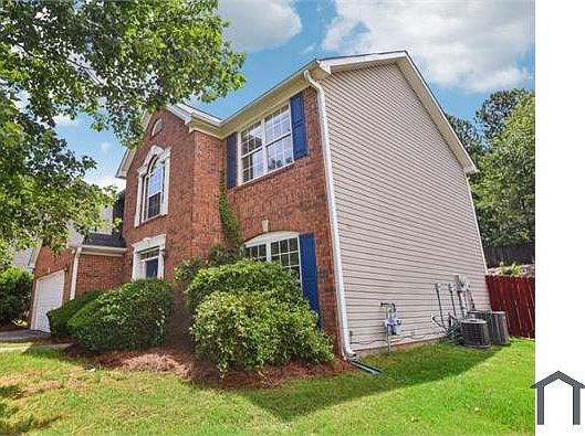 1st image of 2455 Beckenham Pl
