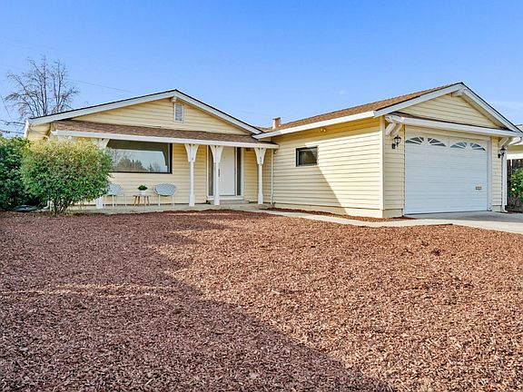 2nd image of 975 Camellia Way