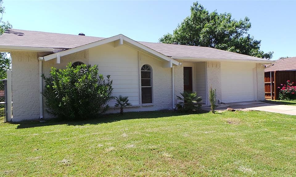1st image of 2943 Lockwood Dr