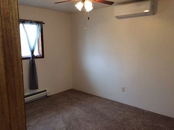 5th image of 2219 Monroe St