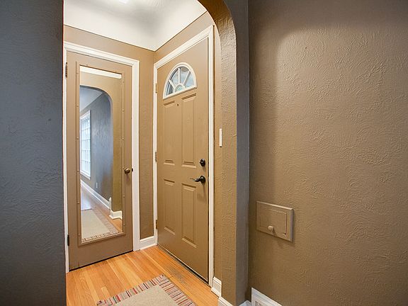 3rd image of 1373 Schletti St