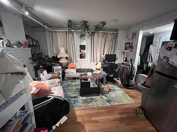 5th image of 679 Massachusetts Ave #B