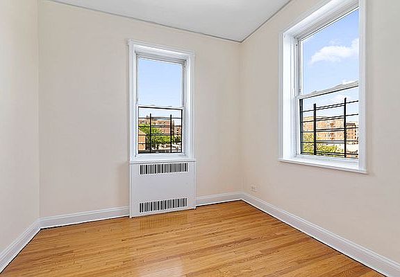 4th image of 3300 Netherland Ave APT 4J