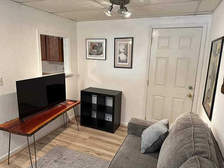 95 Sourwood Ridge Rd #B — Photo 3