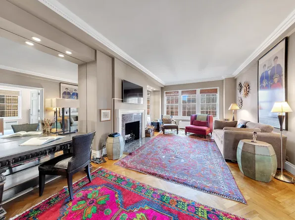 14 Sutton Place South image 1 of 17