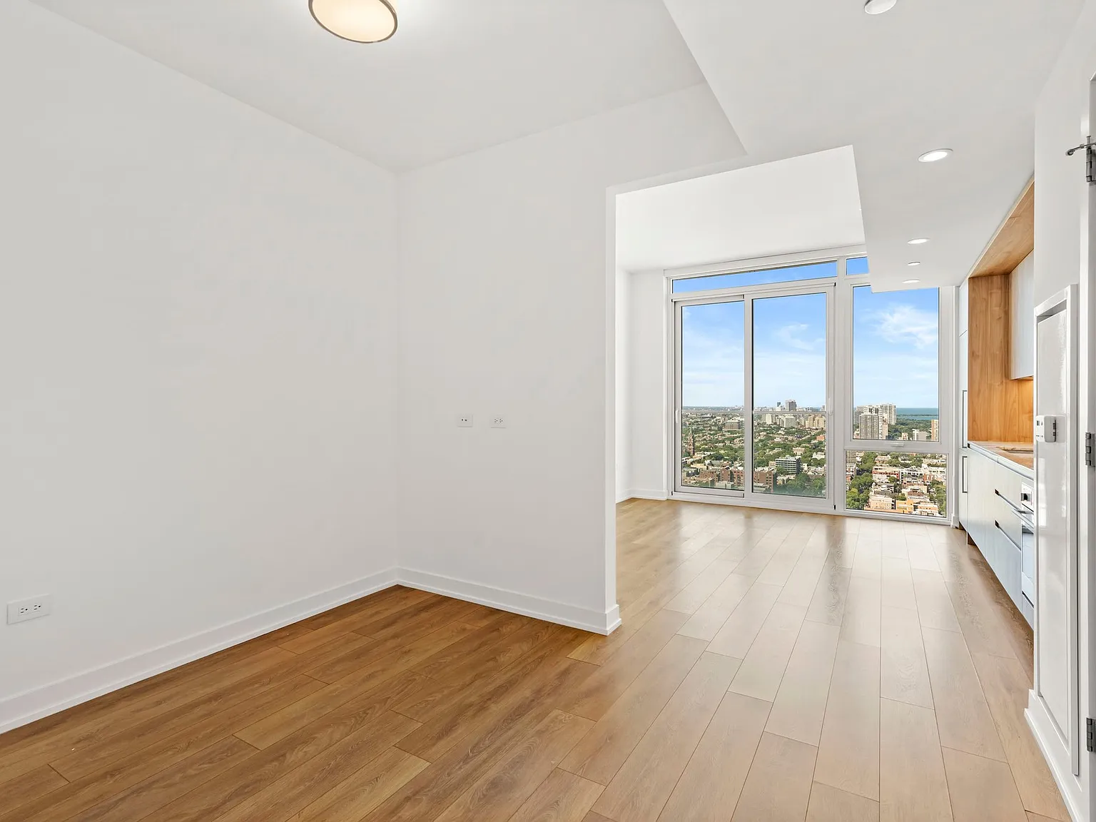 Old Town Convertible One Bedroom - Beautiful Finishes — Photo 4