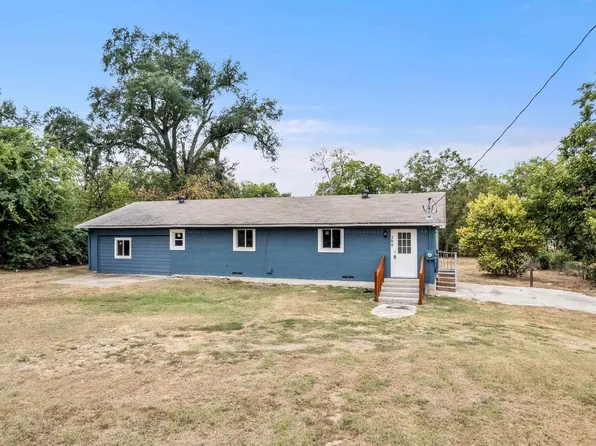 208 Miller St, Mount Vernon, TX 75457