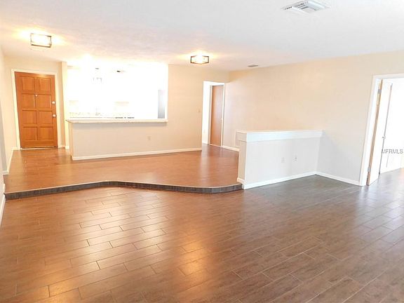 5th image of 610 Linda Ct