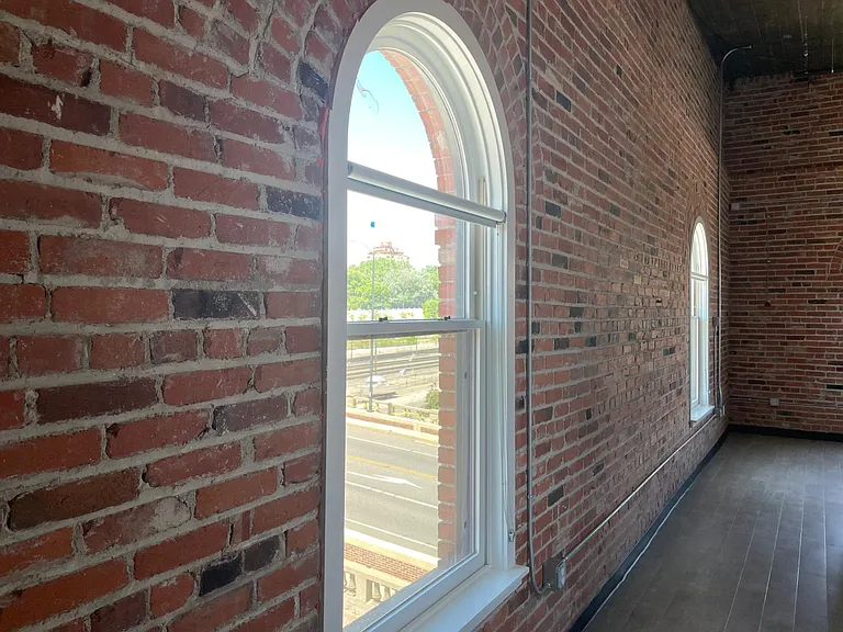 400 S Union Ave — Photo 13