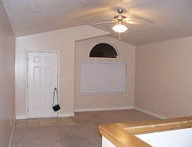 Family room w/vaulted ceiling