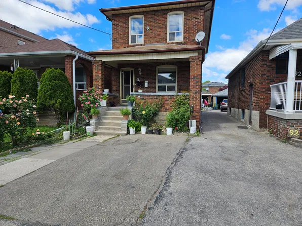94 Ypres Rd, Toronto, ON M6M 1P3