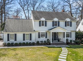 350 Dogwood Lane, Manhasset, NY 11030