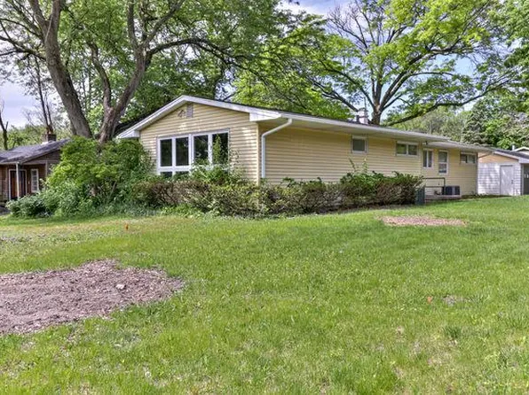 1209 N Busey Ave, Urbana, IL 61801