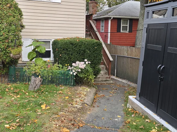 129 Madison Ave #2, Arlington, MA 02474